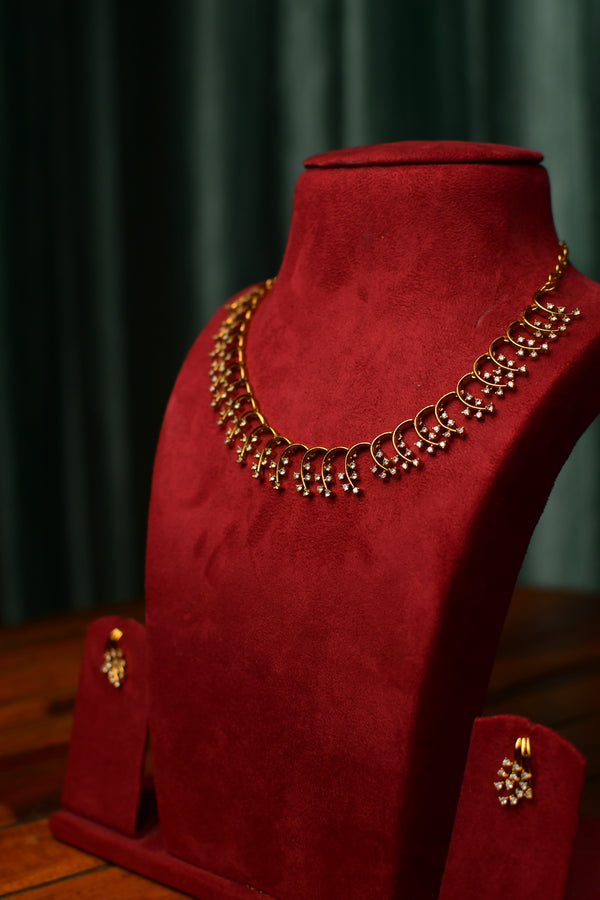 Swirl Motif Gold Necklace & Earrings Set – Elegant Women’s Jewelry | Gift-Ready | SKU J3