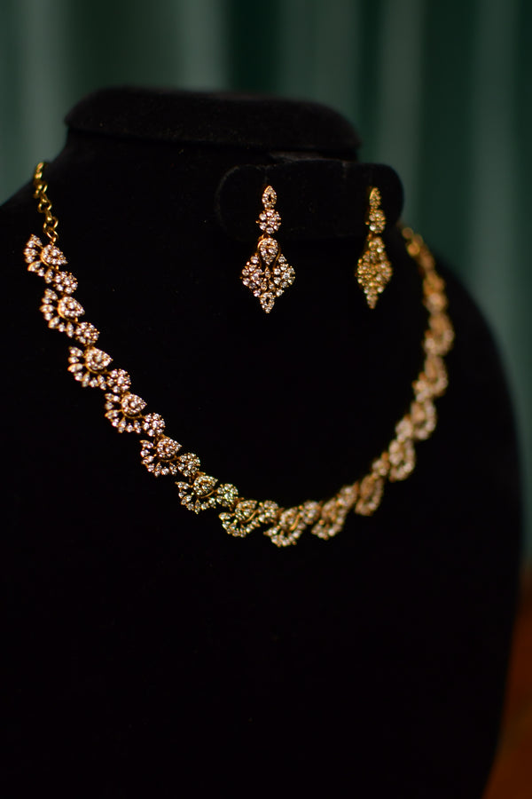 Floral Paisley Diamond-Cut Gold Necklace & Earrings Set – Party & Bridal Jewelry | SKU J37