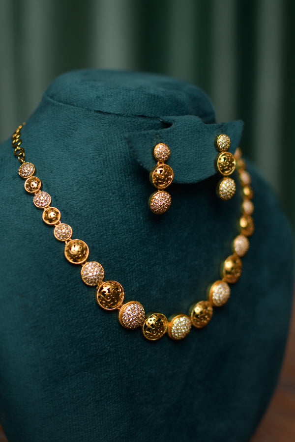 Pavé Floral Disc Gold Necklace & Earrings Set – Modern Women’s Jewelry | Party & Gift | SKU J44